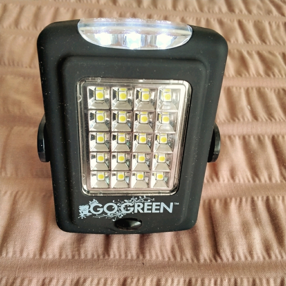"GOGREEN"  L E D FLASHLITE